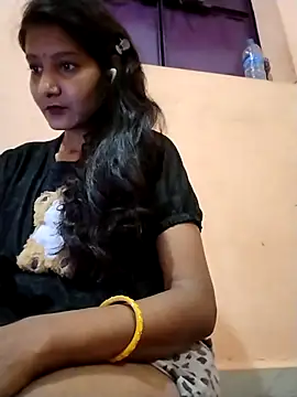 Snapshot of Ayesharani1 chatting on 02-14-26, 05:43 Ayesharani1 online show from 02-14-26, 05:43