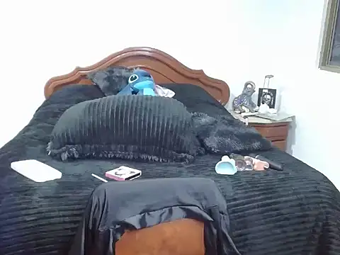 Snapshot of Alylatina chatting on 02-07-26, 12:53 Alylatina online show from 02-07-26, 12:53