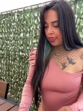 Snapshot of Annie_Alicee chatting on 02-14-26, 03:20 Annie Alicee online show from 02-14-26, 03:20