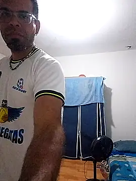 Snapshot of thom_1 chatting on 02-23-26, 12:41 thom 1 online show from 02-23-26, 12:41