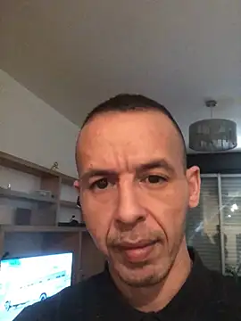 Snapshot of creativeX chatting on 02-08-26, 11:41 creativeX online show from 02-08-26, 11:41