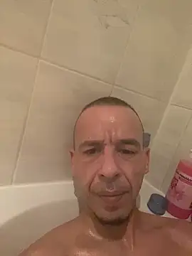 Snapshot of creativeX chatting on 02-25-26, 02:37 creativeX online show from 02-25-26, 02:37