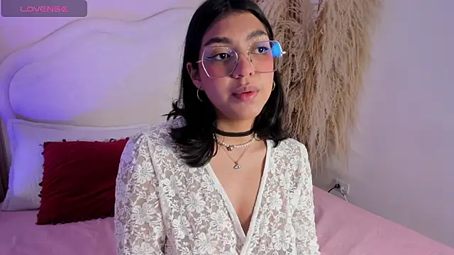 rebeca taylor online show from 02-26-26, 03:49