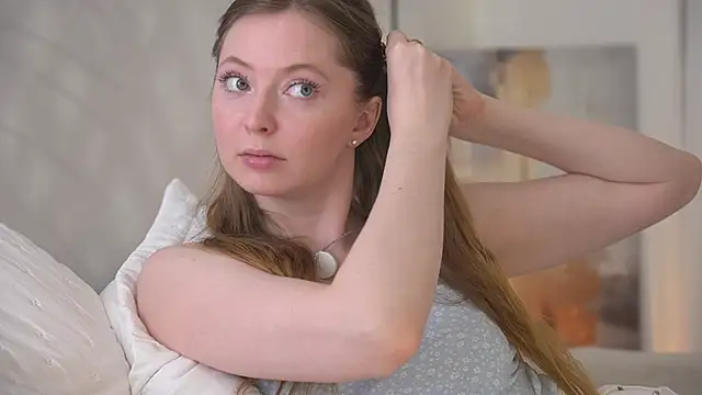 Snapshot of moan_elisa chatting on 02-27-26, 03:06 moan elisa online show from 02-27-26, 03:06