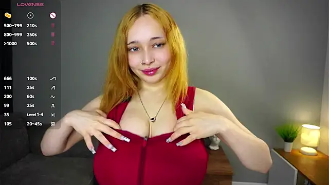 Snapshot of HannaHayles chatting on 06-26-26, 05:39 HannaHayles online show from 06-26-26, 05:39