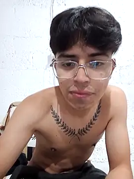 FAVOJS online show from 04-14-26, 03:34