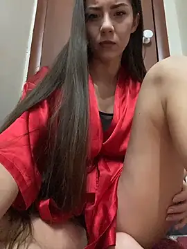 Snapshot of OnlyLeiLa chatting on 02-21-26, 07:26 OnlyLeiLa online show from 02-21-26, 07:26