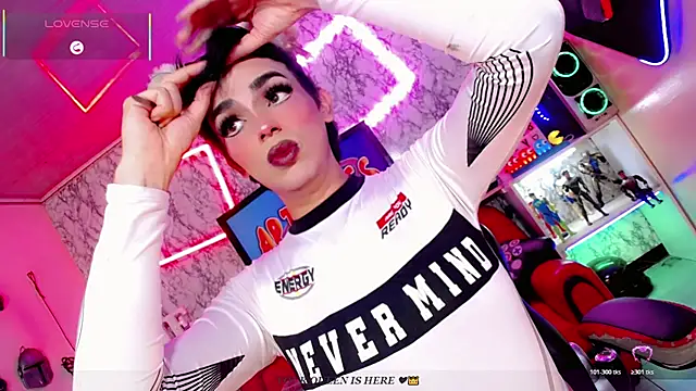 Snapshot of Maddye_Fox chatting on 07-10-26, 03:33 Maddye Fox online show from 07-10-26, 03:33