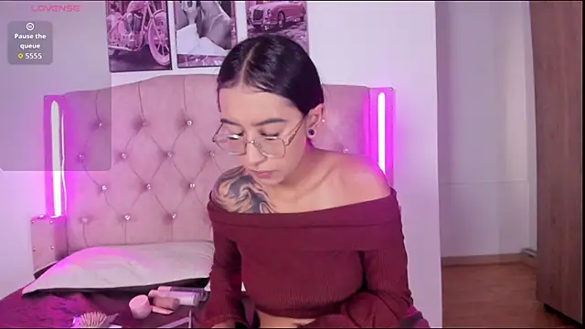 Snapshot of liittle__baby chatting on 02-26-26, 11:53 liittle baby online show from 02-26-26, 11:53