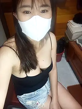 Snapshot of Yui-Ch1682 chatting on 02-25-26, 11:58 Yui-Ch1682 online show from 02-25-26, 11:58