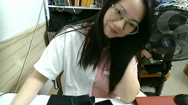 xiaoxiaowan11 online show from 03-29-26, 12:49