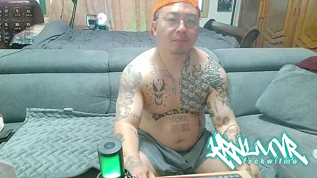 Snapshot of fxckuno chatting on 04-09-26, 04:23 fxckuno online show from 04-09-26, 04:23