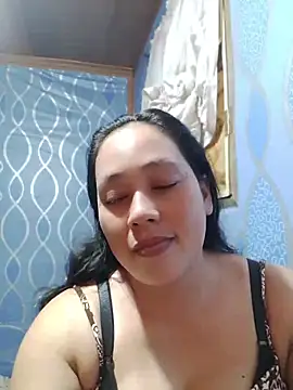 Snapshot of May_Bombs chatting on 04-25-26, 02:25 May Bombs online show from 04-25-26, 02:25