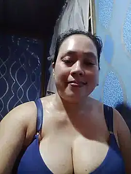 Snapshot of May_Bombs chatting on 05-16-26, 08:33 May Bombs online show from 05-16-26, 08:33