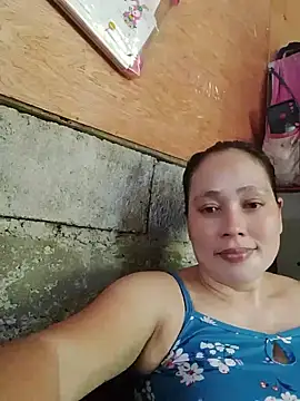 Snapshot of May_Bombs chatting on 05-21-26, 03:57 May Bombs online show from 05-21-26, 03:57