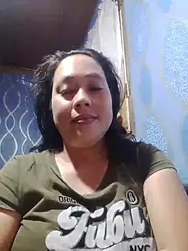 Snapshot of May_Bombs chatting on 05-27-26, 07:22 May Bombs online show from 05-27-26, 07:22
