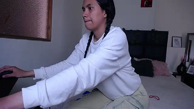 Julieta Parker online show from 02-17-26, 05:19