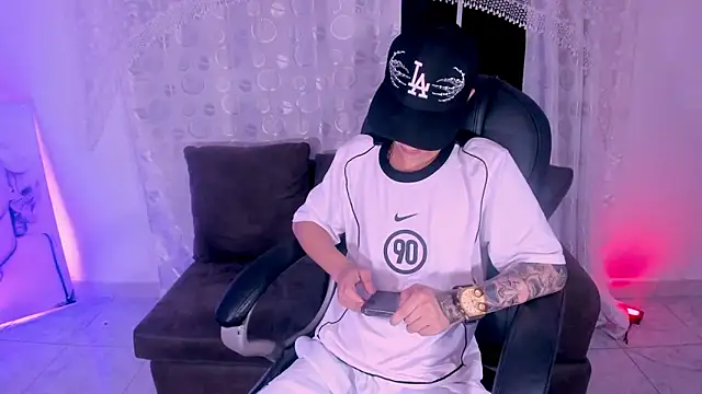 Dereck Boy  online show from 04-10-26, 04:28