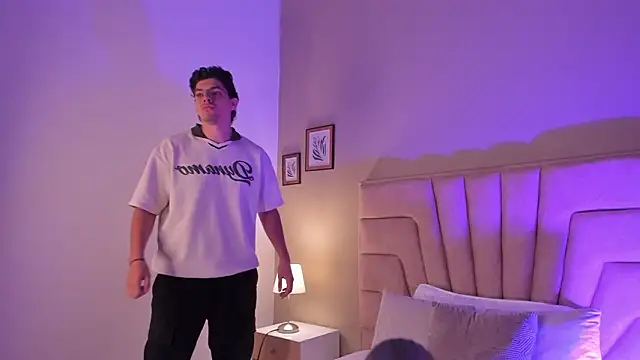 Snapshot of Axel_Creed chatting on 02-11-26, 10:53 Axel Creed online show from 02-11-26, 10:53