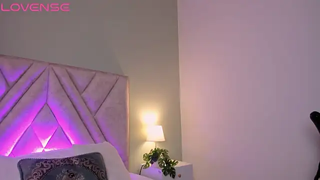 Snapshot of Axel_Creed chatting on 02-27-26, 02:39 Axel Creed online show from 02-27-26, 02:39