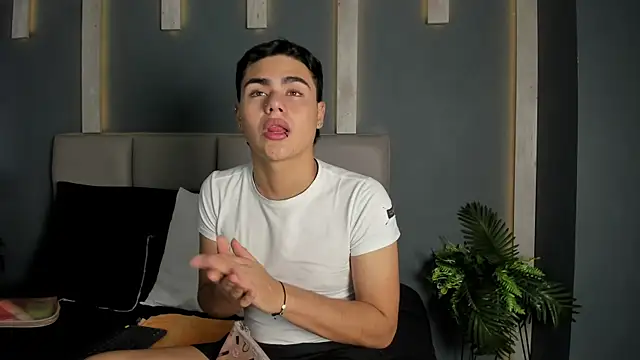 Snapshot of FemNoa chatting on 03-03-26, 01:17 FemNoa online show from 03-03-26, 01:17