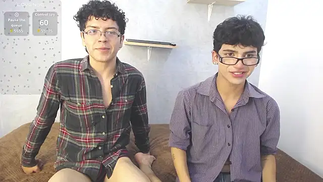 Snapshot of Eliotkinky chatting on 02-10-26, 02:10 Eliotkinky online show from 02-10-26, 02:10