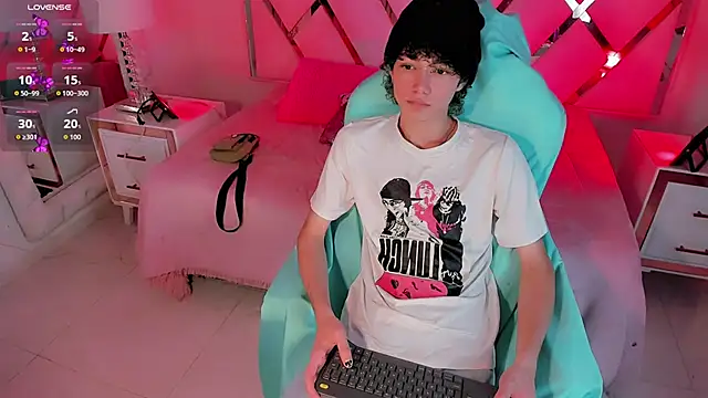 Snapshot of thanier_18 chatting on 02-18-26, 07:32 thanier 18 online show from 02-18-26, 07:32