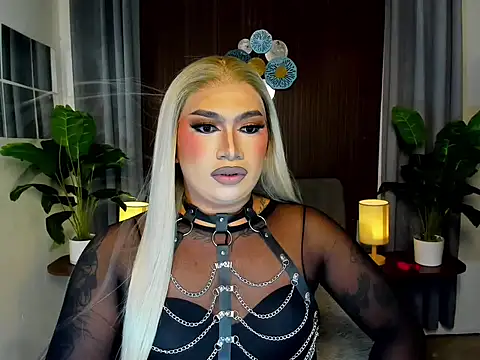 AmandaFlaire  online show from 07-06-26, 05:37