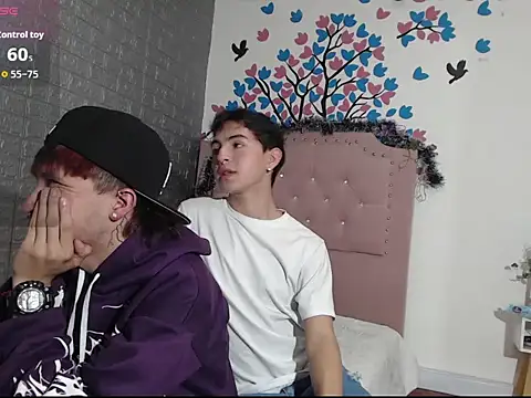 Snapshot of Damian20261 chatting on 02-21-26, 10:33 Damian20261 online show from 02-21-26, 10:33