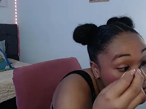 latin riahnna jp online show from 04-12-26, 03:00