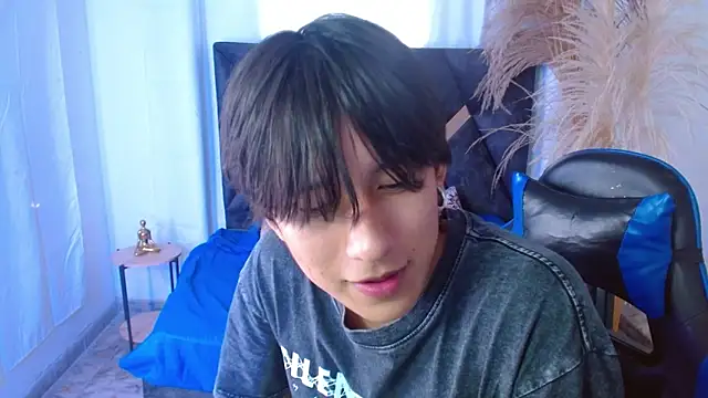 nikoo 18 online show from 03-26-26, 02:11