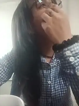 Snapshot of Maggyx chatting on 02-20-26, 01:22 Maggyx online show from 02-20-26, 01:22