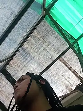 Snapshot of Maggyx chatting on 02-25-26, 01:21 Maggyx online show from 02-25-26, 01:21