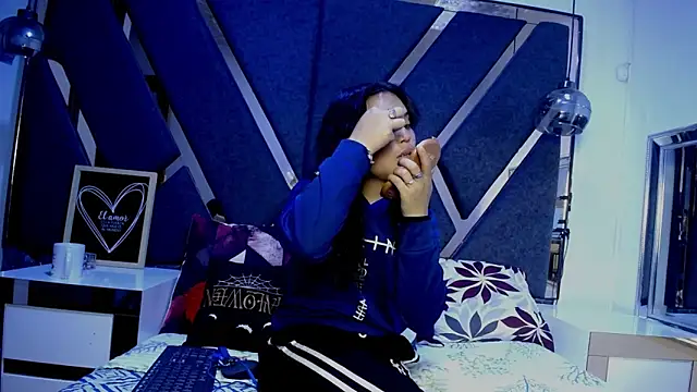 Snapshot of Maggyx chatting on 06-09-26, 01:34 Maggyx online show from 06-09-26, 01:34