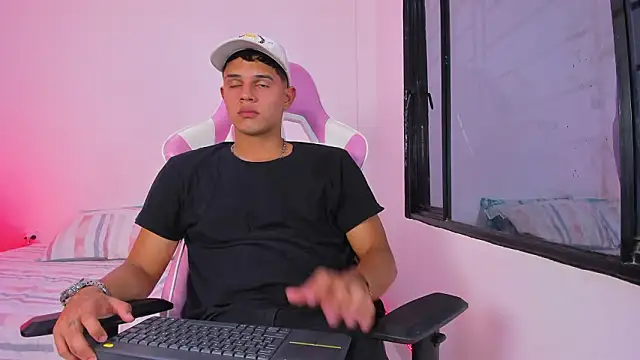 Snapshot of Adrian_Prime_ chatting on 02-05-26, 06:56 Adrian Prime online show from 02-05-26, 06:56