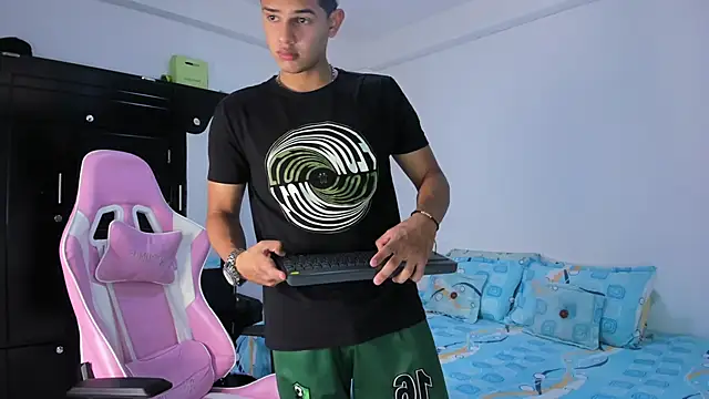 Snapshot of Adrian_Prime_ chatting on 02-20-26, 06:52 Adrian Prime online show from 02-20-26, 06:52