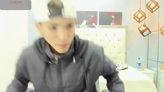 Asher costa online show from 04-12-26, 11:32