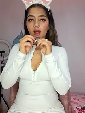  as una77 online show from 04-10-26, 03:56