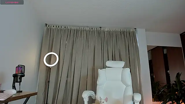 Snapshot of karinnixx chatting on 03-03-26, 02:45 karinnixx online show from 03-03-26, 02:45