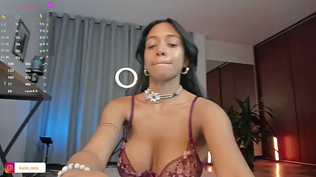 Snapshot of karinnixx chatting on 06-06-26, 09:41 karinnixx online show from 06-06-26, 09:41