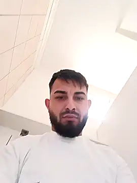 Jthghztrz online show from 04-29-26, 11:03