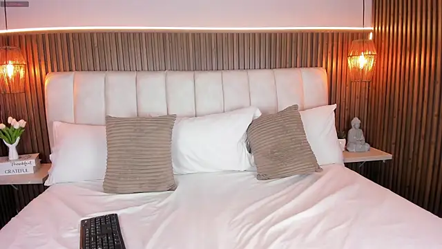 Snapshot of LisaLain chatting on 03-02-26, 12:12 LisaLain online show from 03-02-26, 12:12