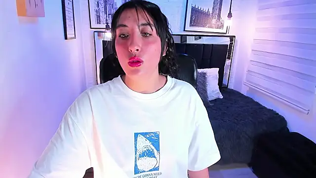 Snapshot of ladyraing chatting on 02-21-26, 03:07 ladyraing online show from 02-21-26, 03:07