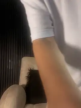 Snapshot of ARON_LUXX chatting on 02-12-26, 03:01 ARON LUXX online show from 02-12-26, 03:01