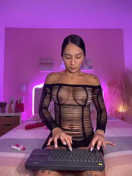 Snapshot of SofiaSiren chatting on 02-28-26, 02:01 SofiaSiren online show from 02-28-26, 02:01