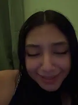 Snapshot of Chinicr18 chatting on 06-02-26, 02:46 Chinicr18 online show from 06-02-26, 02:46