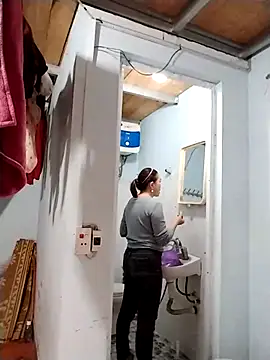 Snapshot of cong1122 chatting on 02-07-26, 01:42 cong1122 online show from 02-07-26, 01:42