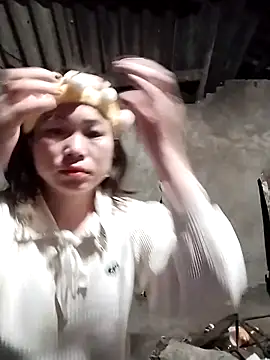 Snapshot of cong1122 chatting on 02-22-26, 06:39 cong1122 online show from 02-22-26, 06:39