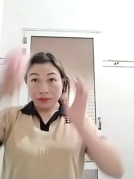 Snapshot of cong1122 chatting on 02-25-26, 01:48 cong1122 online show from 02-25-26, 01:48