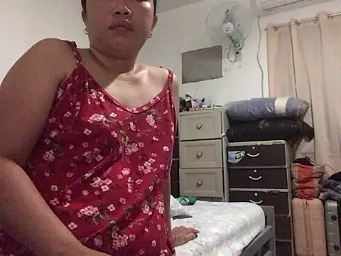 Snapshot of lady_candy85 chatting on 02-08-26, 08:23 lady candy85 online show from 02-08-26, 08:23